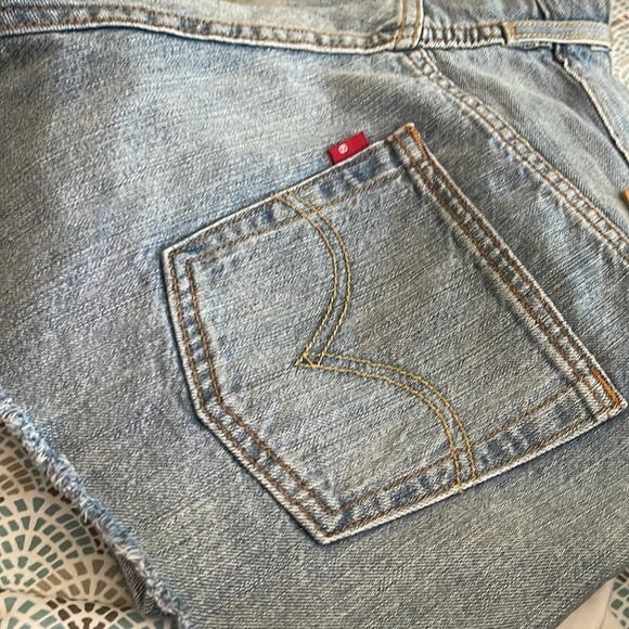 Levis 501 Jean shorts - Picture 11 of 11